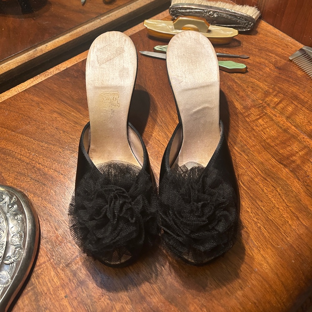 1950s slippers heeled
